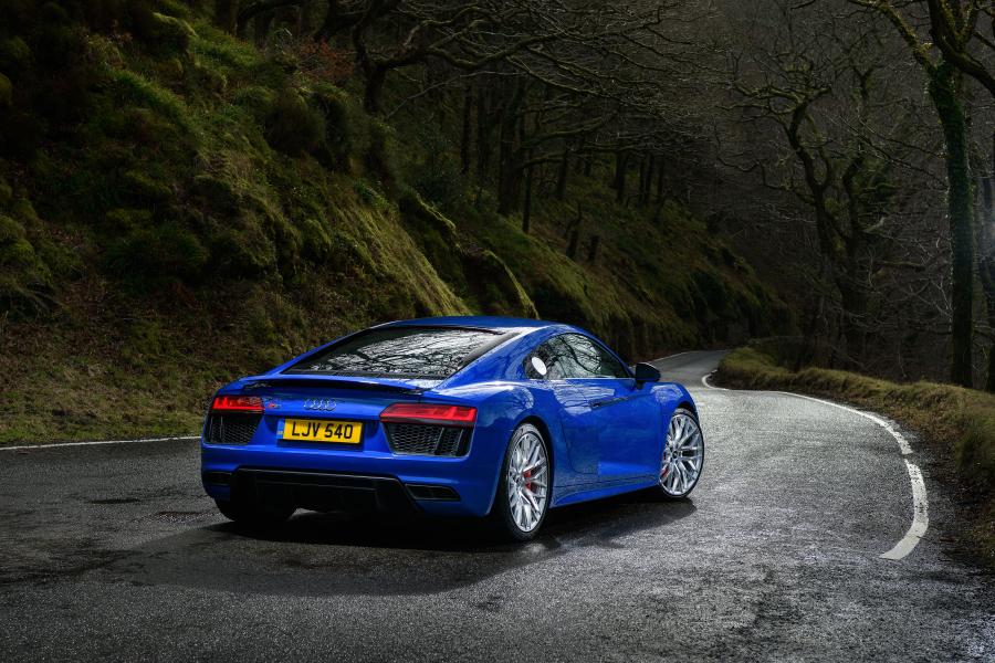  Audi R8 V10 RWS 2018 года  (UK) (фото 22 из 40)